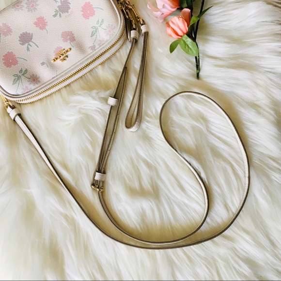 🌸COACH Daisy Field Pebbled Leather Crossbody - Picture 5 of 16